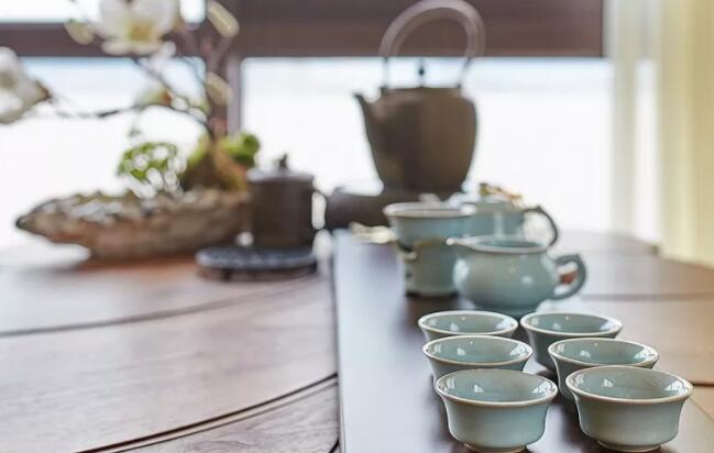 茶楼茶室家具之茶桌与坐具的材质选择